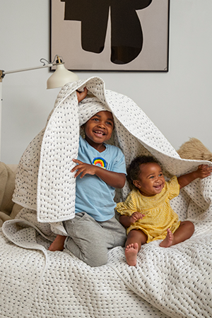 Lightweight Quilt in Black Graham | ALIGN : LEFT